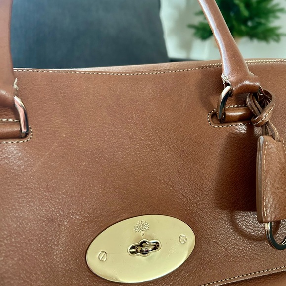 Mulberry Brown Floral Interior - Picture 6 of 14